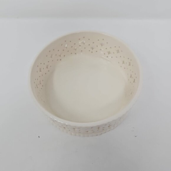 Vintage Hartley Greens Creamware Wine Bottle Coaster Diamond Pierce Cut 4.5" - Picture 3 of 6